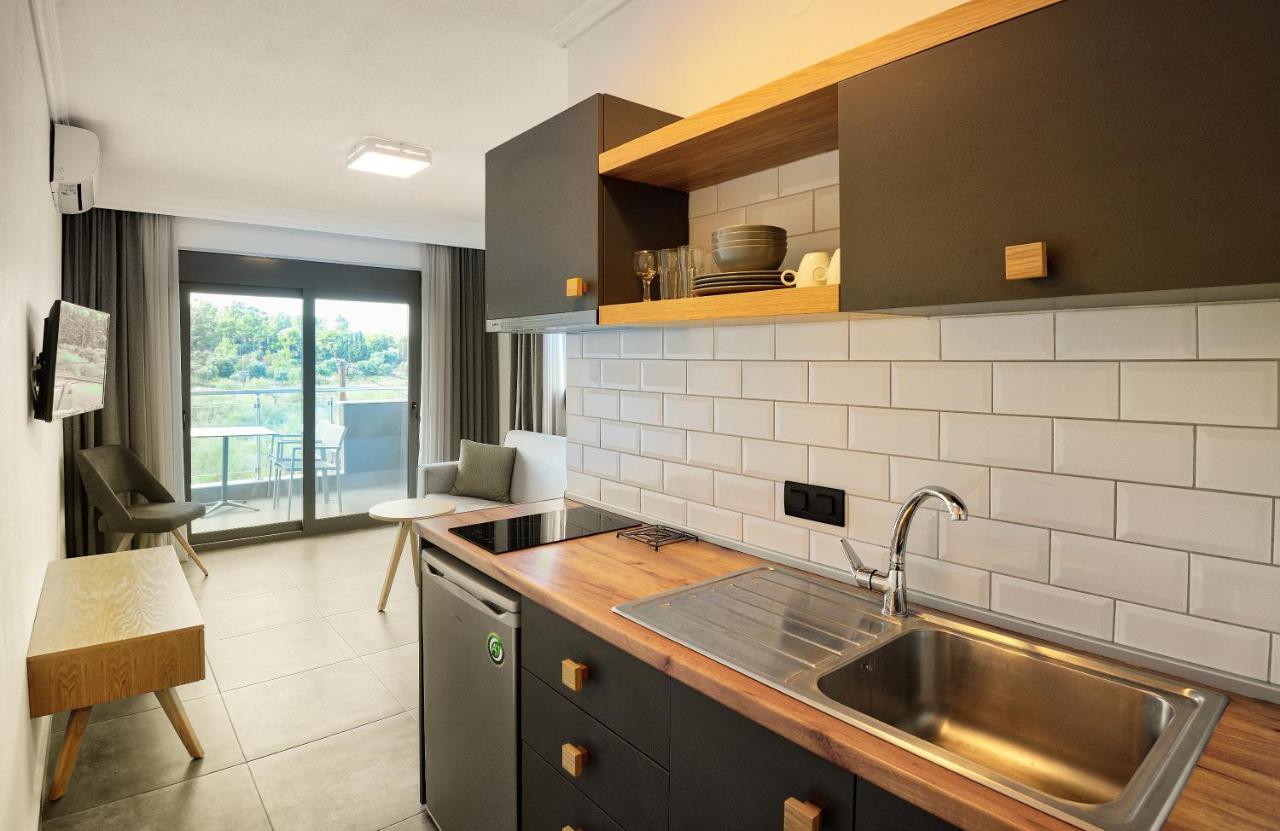 Botanica Luxury Suites Neos Marmaras Luaran gambar
